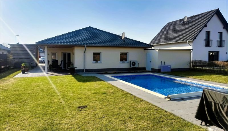 Moderner Bungalow (Baujahr 2019) – Barrierefrei, energieeffizient und modern ausgestattet